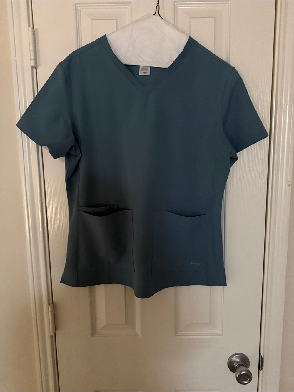 C saucy women’s skirt scrub set - Picture 2 of 6